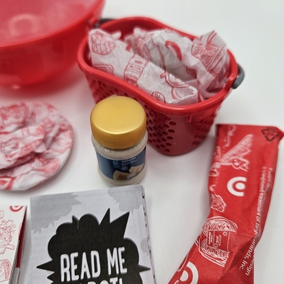 MGA Make It Mini Miniverse TARGET Food Favorites Lobster Ravioli - Picture 4 of 5